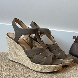 EUC michael Kors wedge sandals